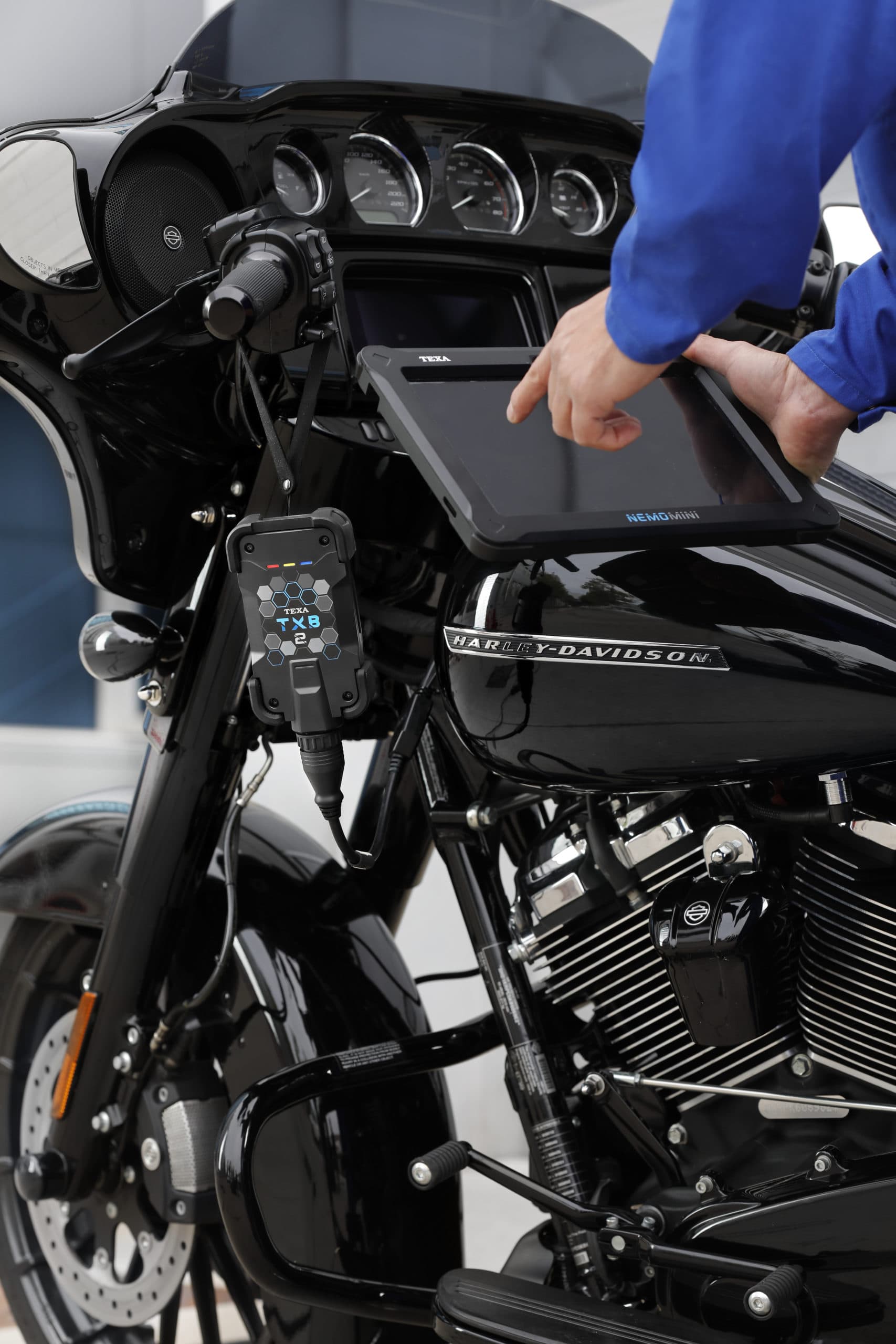 Axone Nemo Plus z oprogramowaniem + TXT Multihub 2 z aktualizacją (Bike)